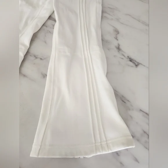 NWT Free People Movement Valencia White flare Ski / snowboarding pants snow suit - Picture 6 of 12